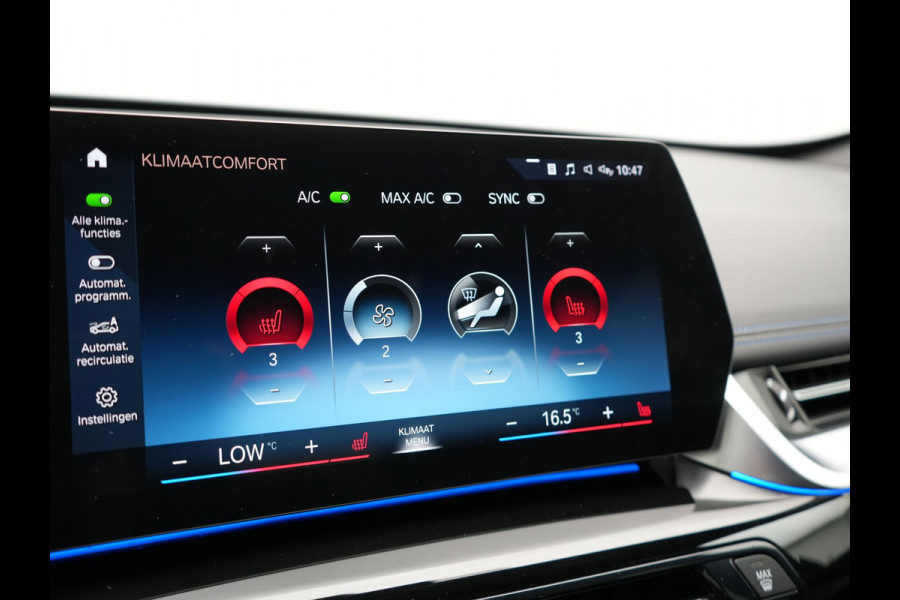 BMW X1 sDrive18i M-Sport Automaat 136pk Dealer O.H. | Trekhaak af Fabriek | Alcantara Sportstoelen Memory & Verwarmd | Camera | Cruise Control | Blis | Park Assist | Apple Carplay | Navigatie | Sfeerverlichting |