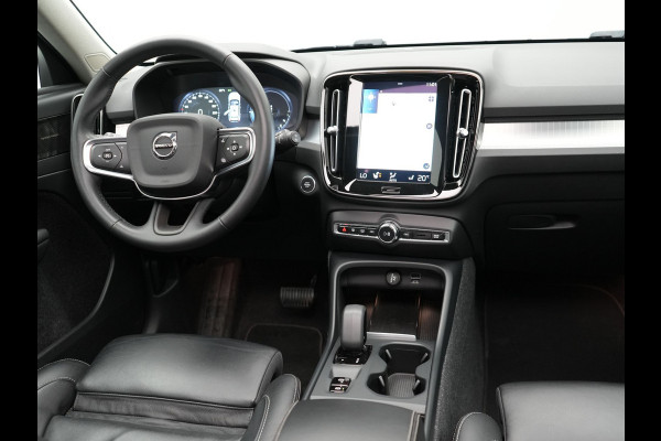 Volvo XC40 T4 Recharge Inscription Plug In Hybrid 211pk Dealer O.H PHEV | Panodak | Lederen Sportstoelen Memory | Adaptive Cruise | 360 Camera | 21"L.M | Harman Kardon | Keyless |
