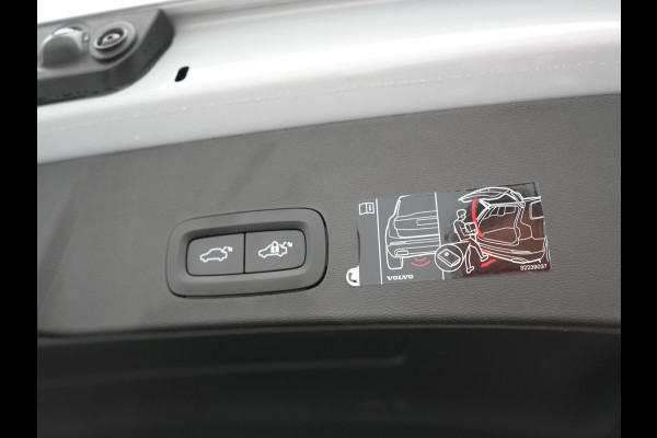 Volvo XC40 T4 Recharge Inscription Plug In Hybrid 211pk Dealer O.H PHEV | Panodak | Lederen Sportstoelen Memory | Adaptive Cruise | 360 Camera | 21"L.M | Harman Kardon | Keyless |