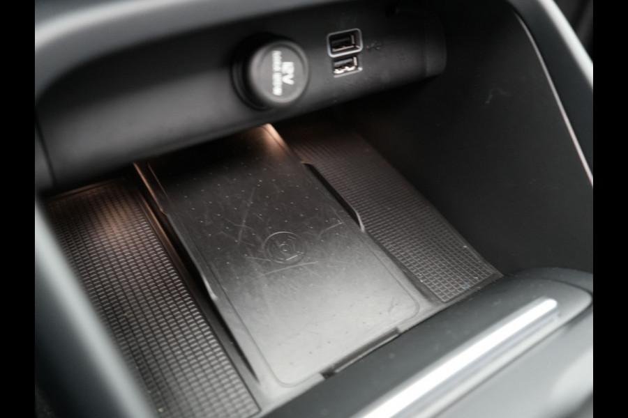 Volvo XC40 T4 Recharge Inscription Plug In Hybrid 211pk Dealer O.H PHEV | Panodak | Lederen Sportstoelen Memory | Adaptive Cruise | 360 Camera | 21"L.M | Harman Kardon | Keyless |