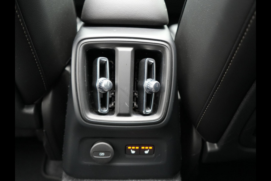 Volvo XC40 T4 Recharge Inscription Plug In Hybrid 211pk Dealer O.H PHEV | Panodak | Lederen Sportstoelen Memory | Adaptive Cruise | 360 Camera | 21"L.M | Harman Kardon | Keyless |