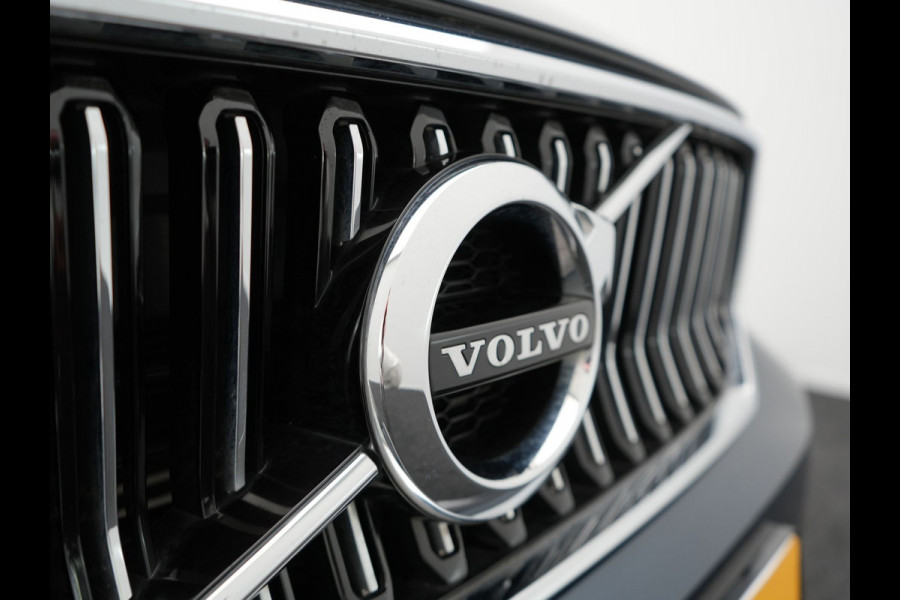Volvo XC40 T4 Recharge Inscription Plug In Hybrid 211PK PHEV | Panodak | Adaptive Cruise | Lederen bekleding | Harman Kardon | Apple Carplay | DAB
