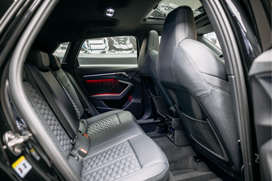 Audi A3 Sportback 2.5 TFSI RS 3 quattro | Miltek uitlaat | Pano | Verlengde garantie | B/O Soundsystem | Stoelverwarming |