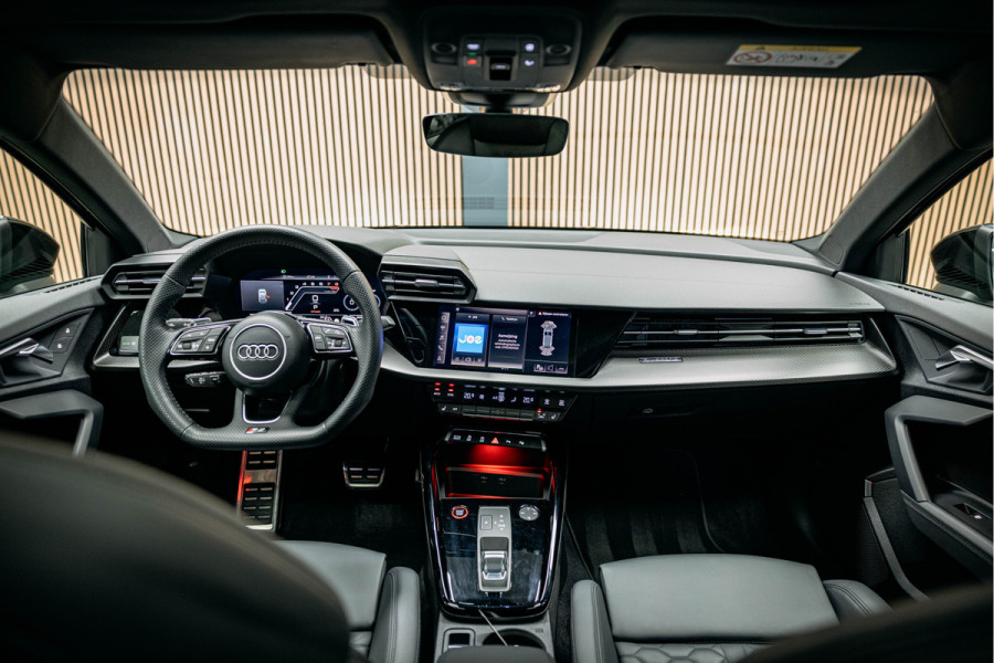 Audi A3 Sportback 2.5 TFSI RS 3 quattro | Miltek uitlaat | Pano | Verlengde garantie | B/O Soundsystem | Stoelverwarming |