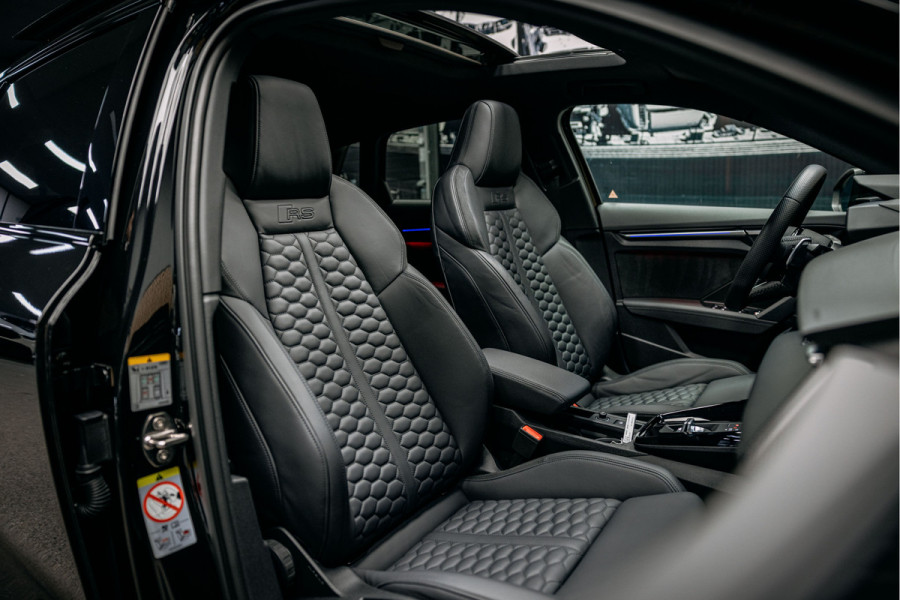 Audi A3 Sportback 2.5 TFSI RS 3 quattro | Miltek uitlaat | Pano | Verlengde garantie | B/O Soundsystem | Stoelverwarming |