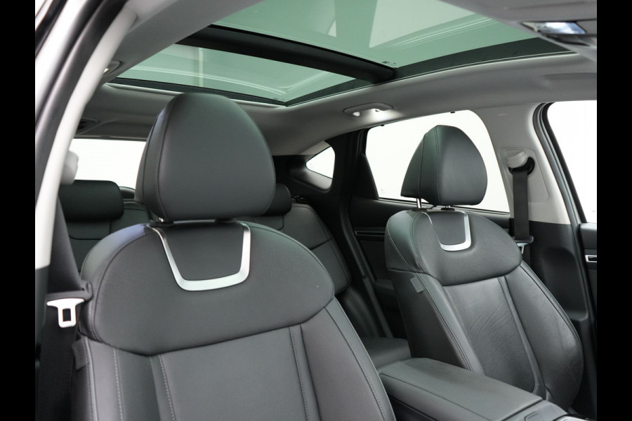 Hyundai Tucson 1.6 T-GDI Premium 4WD Plug In Hybrid 265pk Dealer O.H. PHEV | Panodak | Trekhaak Afneembaar | Adaptive Cruise | Lederen Sportstoelen Memory & Ventilatie | Krell Audio | Stoel & Stuurverwarming | Navigatie | Apple Carplay | Camera | Virtual |