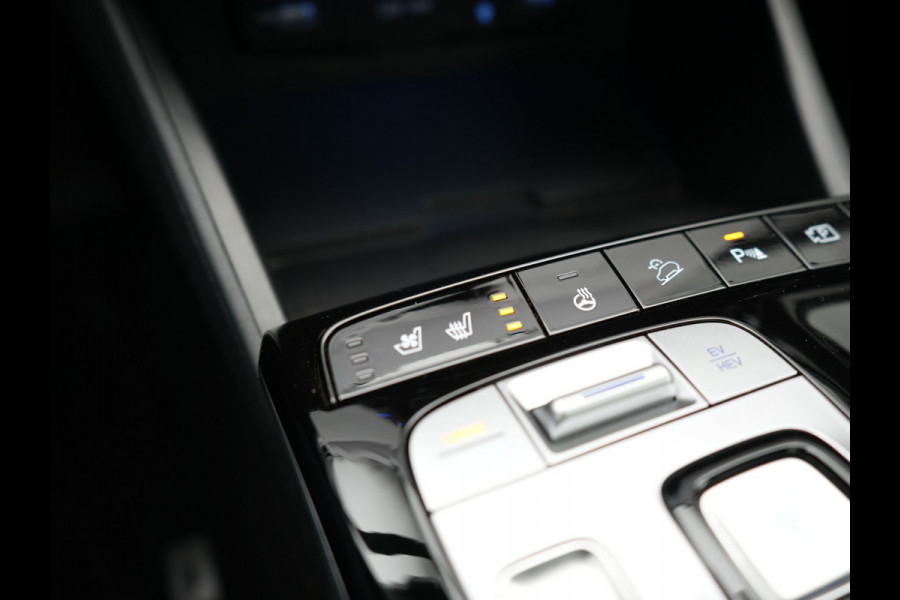 Hyundai Tucson 1.6 T-GDI Premium 4WD Plug In Hybrid 265pk Dealer O.H. PHEV | Panodak | Trekhaak Afneembaar | Adaptive Cruise | Lederen Sportstoelen Memory & Ventilatie | Krell Audio | Stoel & Stuurverwarming | Navigatie | Apple Carplay | Camera | Virtual |