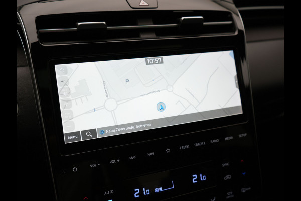 Hyundai Tucson 1.6 T-GDI Premium 4WD Plug In Hybrid 265pk Dealer O.H. PHEV | Panodak | Trekhaak Afneembaar | Adaptive Cruise | Lederen Sportstoelen Memory & Ventilatie | Krell Audio | Stoel & Stuurverwarming | Navigatie | Apple Carplay | Camera | Virtual |