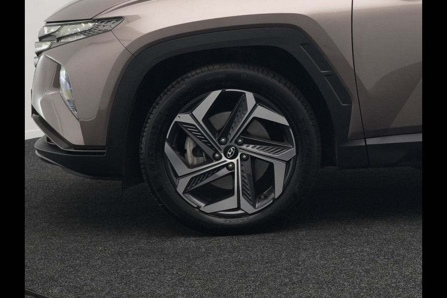 Hyundai Tucson 1.6 T-GDI Premium 4WD Plug In Hybrid 265pk Dealer O.H. PHEV | Panodak | Trekhaak Afneembaar | Adaptive Cruise | Lederen Sportstoelen Memory & Ventilatie | Krell Audio | Stoel & Stuurverwarming | Navigatie | Apple Carplay | Camera | Virtual |