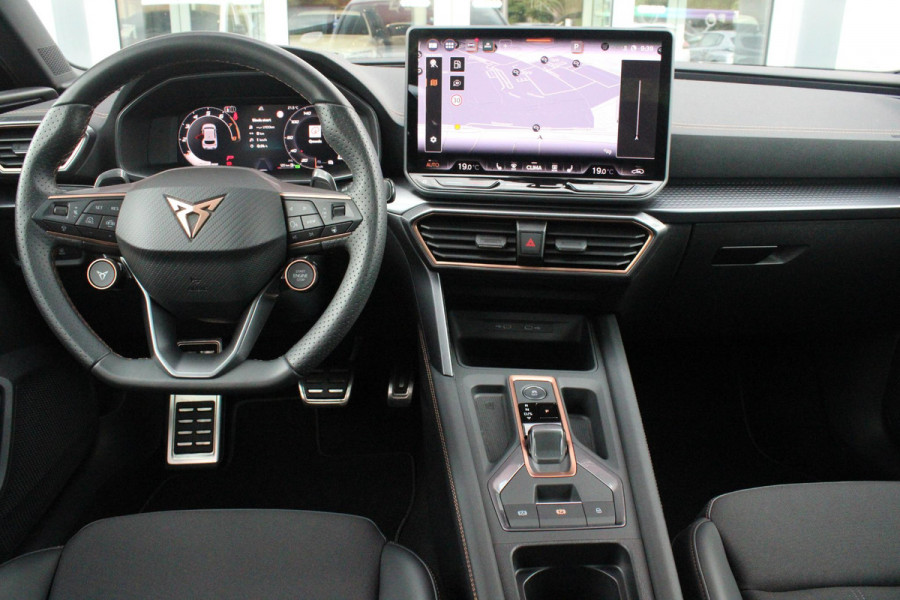 CUPRA Leon 1.5 eTSI 150PK BUSINESS EDITION | NIEUW MODEL! | LED MATRIX KOPLAMPEN | DRAADLOZE APPLE CARPLAY/ANDROID AUTO | NAVIGATIE | ACHTERUITRIJ CAMERA | 18" LICHTMETALEN VELGEN "GARBI" | DRAADLOZE TELEFOONLADER | STOEL/STUUR VERWARMING |  12,9" INFORTAINMENT SYSTEM | ZWARTE HEMELBEKLEDING | E-SOUND GELUIDSSIMULATOR | CLIMATE CONTROL VOOR EN ACHTERIN | SPORT STOELEN | SFEER VERLICHTING | DYNAMISCHE VERLICHTING | ADAPTIVE CRUISE CONTROL | KEYLESS ENTRY/START |