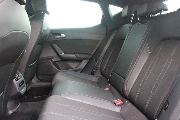 CUPRA Leon 1.5 eTSI 150PK BUSINESS EDITION | NIEUW MODEL! | LED MATRIX KOPLAMPEN | DRAADLOZE APPLE CARPLAY/ANDROID AUTO | NAVIGATIE | ACHTERUITRIJ CAMERA | 18" LICHTMETALEN VELGEN "GARBI" | DRAADLOZE TELEFOONLADER | STOEL/STUUR VERWARMING |  12,9" INFORTAINMENT SYSTEM | ZWARTE HEMELBEKLEDING | E-SOUND GELUIDSSIMULATOR | CLIMATE CONTROL VOOR EN ACHTERIN | SPORT STOELEN | SFEER VERLICHTING | DYNAMISCHE VERLICHTING | ADAPTIVE CRUISE CONTROL | KEYLESS ENTRY/START |
