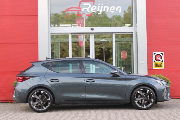 CUPRA Leon 1.5 eTSI 150PK BUSINESS EDITION | NIEUW MODEL! | LED MATRIX KOPLAMPEN | DRAADLOZE APPLE CARPLAY/ANDROID AUTO | NAVIGATIE | ACHTERUITRIJ CAMERA | 18" LICHTMETALEN VELGEN "GARBI" | DRAADLOZE TELEFOONLADER | STOEL/STUUR VERWARMING |  12,9" INFORTAINMENT SYSTEM | ZWARTE HEMELBEKLEDING | E-SOUND GELUIDSSIMULATOR | CLIMATE CONTROL VOOR EN ACHTERIN | SPORT STOELEN | SFEER VERLICHTING | DYNAMISCHE VERLICHTING | ADAPTIVE CRUISE CONTROL | KEYLESS ENTRY/START |