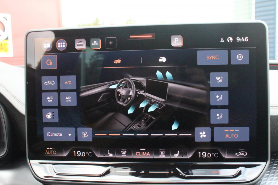 CUPRA Leon 1.5 eTSI 150PK BUSINESS EDITION | NIEUW MODEL! | LED MATRIX KOPLAMPEN | DRAADLOZE APPLE CARPLAY/ANDROID AUTO | NAVIGATIE | ACHTERUITRIJ CAMERA | 18" LICHTMETALEN VELGEN "GARBI" | DRAADLOZE TELEFOONLADER | STOEL/STUUR VERWARMING |  12,9" INFORTAINMENT SYSTEM | ZWARTE HEMELBEKLEDING | E-SOUND GELUIDSSIMULATOR | CLIMATE CONTROL VOOR EN ACHTERIN | SPORT STOELEN | SFEER VERLICHTING | DYNAMISCHE VERLICHTING | ADAPTIVE CRUISE CONTROL | KEYLESS ENTRY/START |
