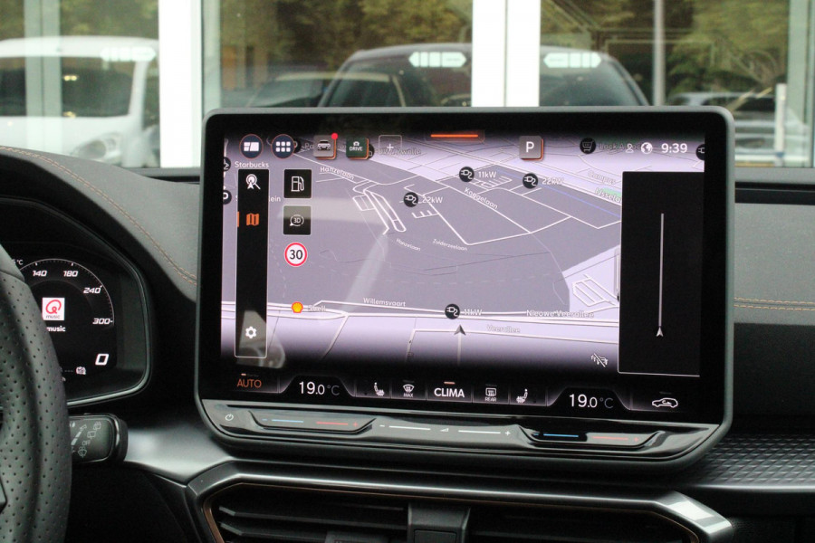CUPRA Leon 1.5 eTSI 150PK BUSINESS EDITION | NIEUW MODEL! | LED MATRIX KOPLAMPEN | DRAADLOZE APPLE CARPLAY/ANDROID AUTO | NAVIGATIE | ACHTERUITRIJ CAMERA | 18" LICHTMETALEN VELGEN "GARBI" | DRAADLOZE TELEFOONLADER | STOEL/STUUR VERWARMING |  12,9" INFORTAINMENT SYSTEM | ZWARTE HEMELBEKLEDING | E-SOUND GELUIDSSIMULATOR | CLIMATE CONTROL VOOR EN ACHTERIN | SPORT STOELEN | SFEER VERLICHTING | DYNAMISCHE VERLICHTING | ADAPTIVE CRUISE CONTROL | KEYLESS ENTRY/START |