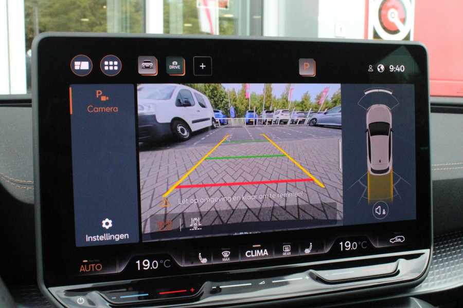 CUPRA Leon 1.5 eTSI 150PK BUSINESS EDITION | NIEUW MODEL! | LED MATRIX KOPLAMPEN | DRAADLOZE APPLE CARPLAY/ANDROID AUTO | NAVIGATIE | ACHTERUITRIJ CAMERA | 18" LICHTMETALEN VELGEN "GARBI" | DRAADLOZE TELEFOONLADER | STOEL/STUUR VERWARMING |  12,9" INFORTAINMENT SYSTEM | ZWARTE HEMELBEKLEDING | E-SOUND GELUIDSSIMULATOR | CLIMATE CONTROL VOOR EN ACHTERIN | SPORT STOELEN | SFEER VERLICHTING | DYNAMISCHE VERLICHTING | ADAPTIVE CRUISE CONTROL | KEYLESS ENTRY/START |