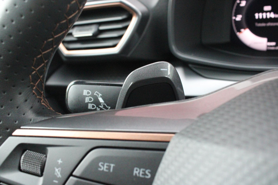 CUPRA Leon 1.5 eTSI 150PK BUSINESS EDITION | NIEUW MODEL! | LED MATRIX KOPLAMPEN | DRAADLOZE APPLE CARPLAY/ANDROID AUTO | NAVIGATIE | ACHTERUITRIJ CAMERA | 18" LICHTMETALEN VELGEN "GARBI" | DRAADLOZE TELEFOONLADER | STOEL/STUUR VERWARMING |  12,9" INFORTAINMENT SYSTEM | ZWARTE HEMELBEKLEDING | E-SOUND GELUIDSSIMULATOR | CLIMATE CONTROL VOOR EN ACHTERIN | SPORT STOELEN | SFEER VERLICHTING | DYNAMISCHE VERLICHTING | ADAPTIVE CRUISE CONTROL | KEYLESS ENTRY/START |