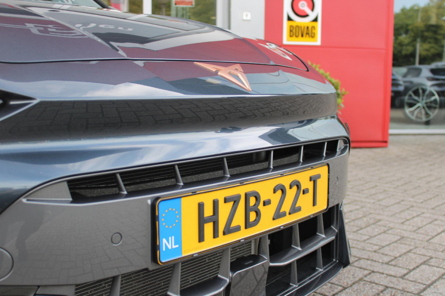 CUPRA Leon 1.5 eTSI 150PK BUSINESS EDITION | NIEUW MODEL! | LED MATRIX KOPLAMPEN | DRAADLOZE APPLE CARPLAY/ANDROID AUTO | NAVIGATIE | ACHTERUITRIJ CAMERA | 18" LICHTMETALEN VELGEN "GARBI" | DRAADLOZE TELEFOONLADER | STOEL/STUUR VERWARMING |  12,9" INFORTAINMENT SYSTEM | ZWARTE HEMELBEKLEDING | E-SOUND GELUIDSSIMULATOR | CLIMATE CONTROL VOOR EN ACHTERIN | SPORT STOELEN | SFEER VERLICHTING | DYNAMISCHE VERLICHTING | ADAPTIVE CRUISE CONTROL | KEYLESS ENTRY/START |