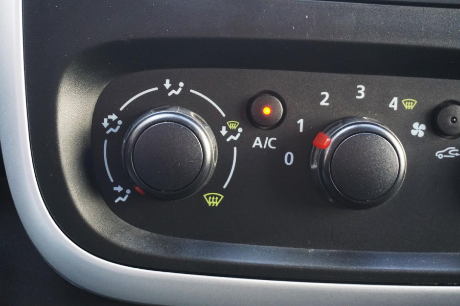 Renault Trafic 1.6 dCi 120PK Euro6 T29 L1H1 Luxe/Metallic/ Trekhaak/3Pers./Nette bus!!