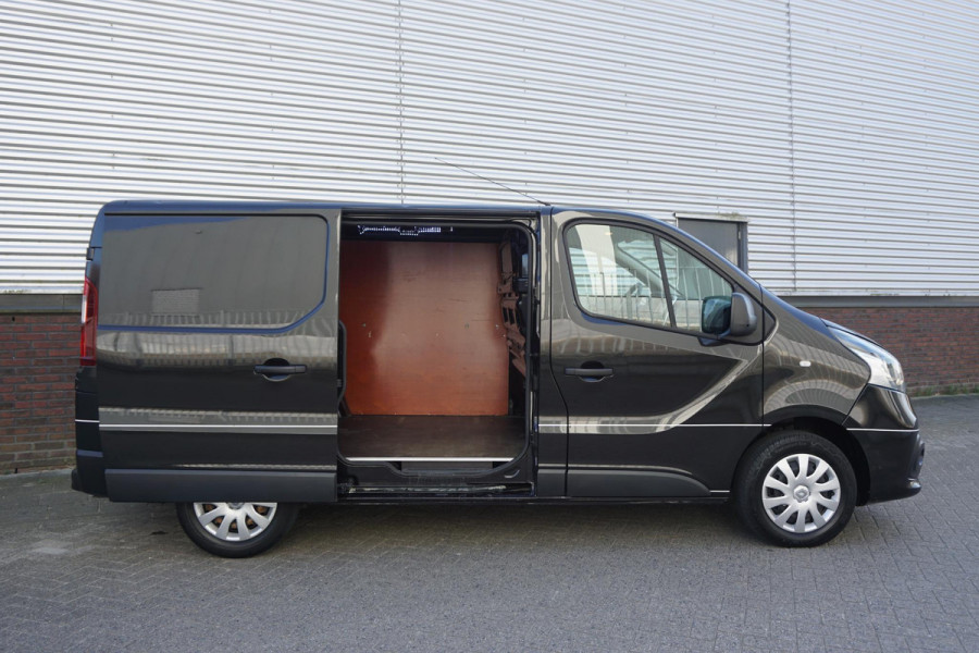 Renault Trafic 1.6 dCi 120PK Euro6 T29 L1H1 Luxe/Metallic/ Trekhaak/3Pers./Nette bus!!
