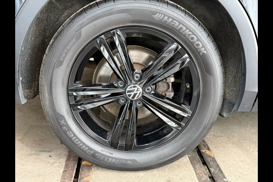 Volkswagen Tiguan 1.5 TSI Automaat Urban Sport | Harman/Kardon | Carplay | ACC | IQ.Light | Camera
