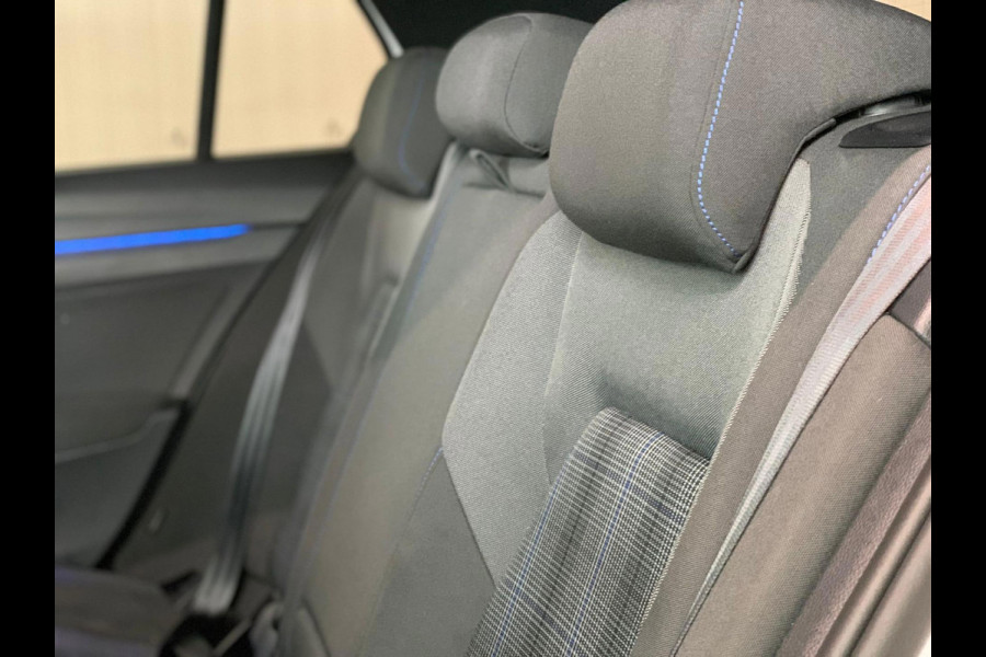 Volkswagen Golf 1.4 eHybrid GTE | PANO | HUD | ACC | IQ LIGHTS