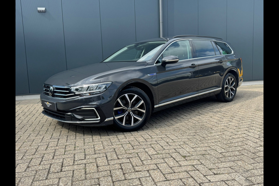 Volkswagen Passat Variant * Sideassistent *
