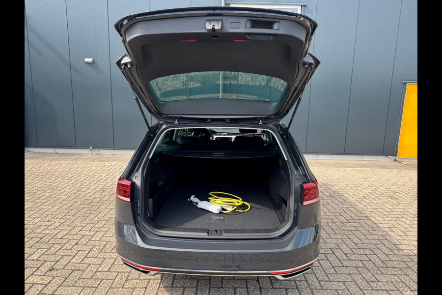 Volkswagen Passat Variant * Sideassistent *