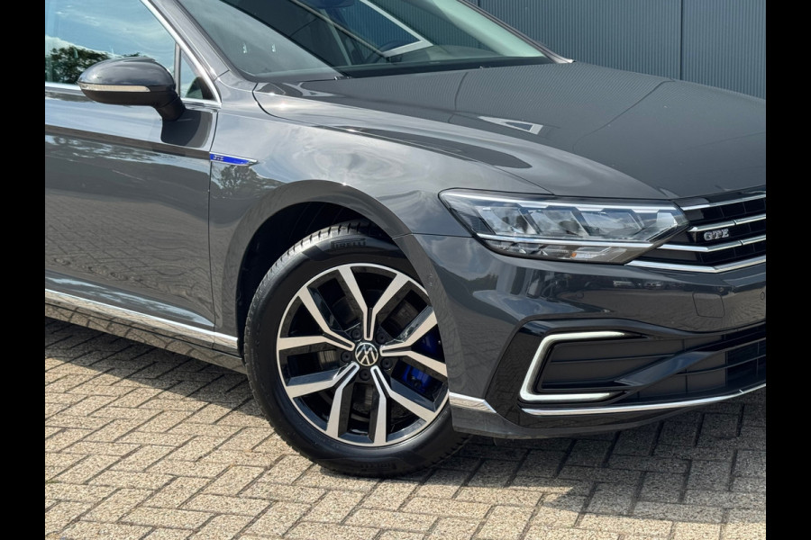 Volkswagen Passat Variant * Sideassistent *