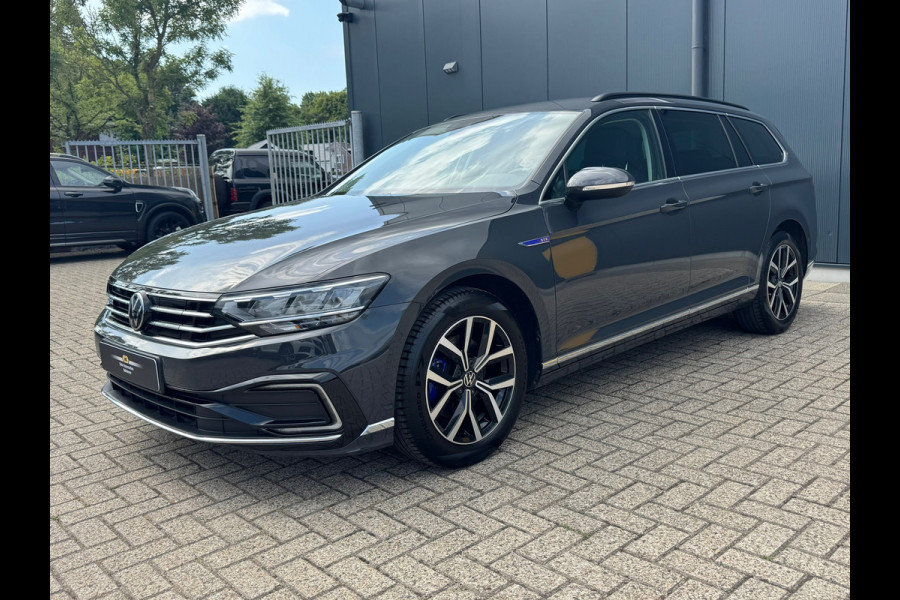 Volkswagen Passat Variant * Sideassistent *
