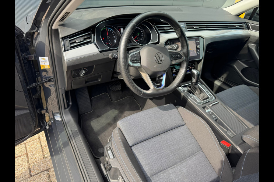 Volkswagen Passat Variant * Sideassistent *