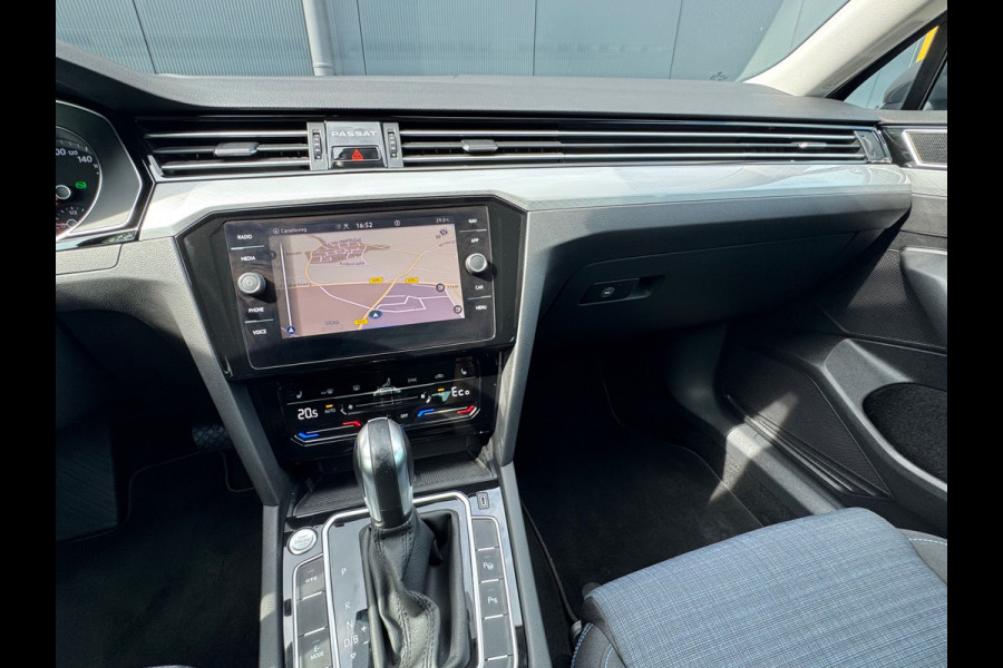 Volkswagen Passat Variant * Sideassistent *