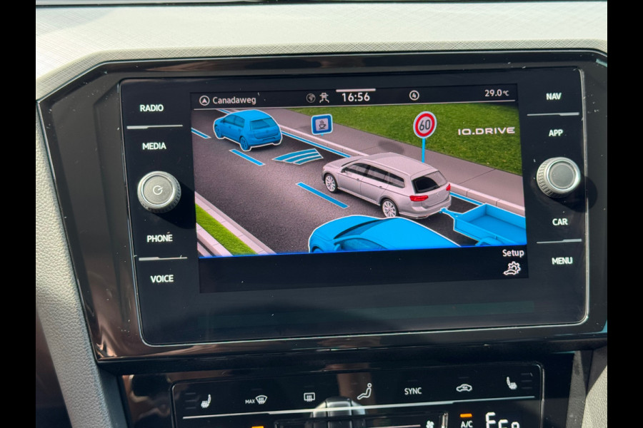 Volkswagen Passat Variant * Sideassistent *