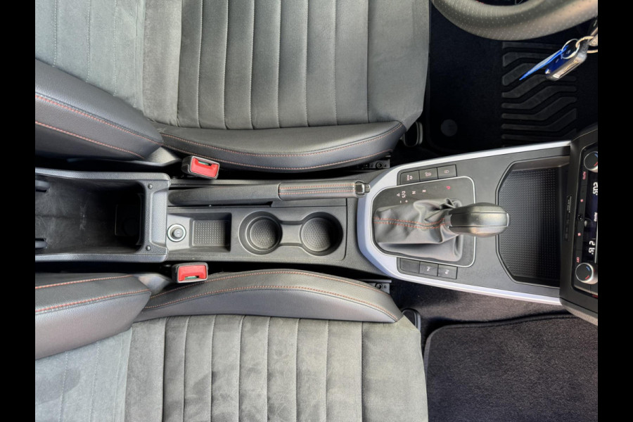 Seat Arona 1.0 EcoTSI FR Anniversary Automaat Cruise control Climate control Full LED Parkeersensoren Apple Carplay Android Auto