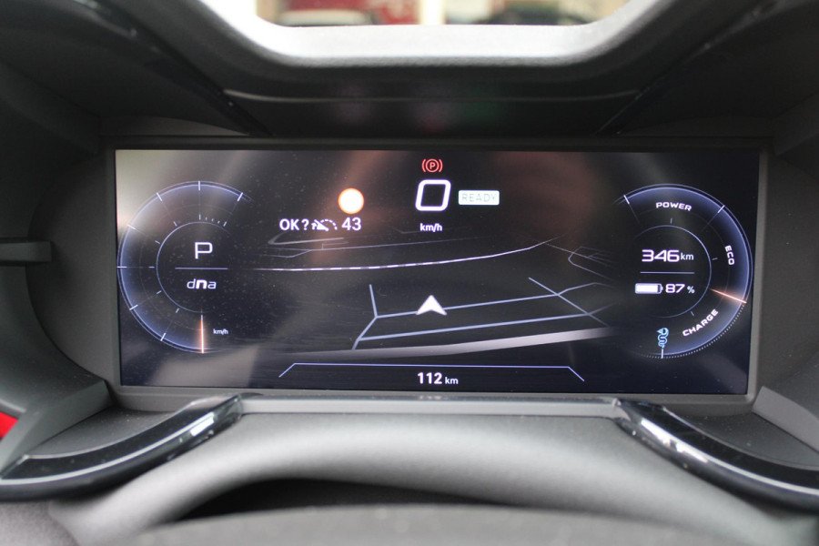 Alfa Romeo junior ELETTRICA SPECIALE 156PK 54 kWh | BICOLOR DAK (ZWART DAK) | TECHNOLOGIE PAKKET (O.A. FULL LED ADAPTIVE MATRIX KOPLAMPEN/DODEHOEK DETECTIE/DRAADLOZE TELEFOONLADER/ACHTERUITRIJ CAMERA/PARKEERSENSOREN VOOR, ACHTER,ZIJKANT) | DRAADLOZE APPLE CARPLAY/ANDROID AUTO | CLIMATE CONTROL | ELEKTRISCH BEDIENBARE ACHTERKLEP | STOEL VERWARMING | ELEKTRISCH BEDIENBARE VOORSTOELEN | VOORSTOELEN MET MASSAGE FUNCTIE | VERKEERSBORDEN HERKENNING | ADAPTIVE CRUISE CONTROL | KEYLESS ENTRY/START | NIEUWE AUTO! |