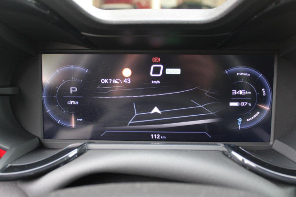 Alfa Romeo junior ELETTRICA SPECIALE 156PK 54 kWh | BICOLOR DAK (ZWART DAK) | TECHNOLOGIE PAKKET (O.A. FULL LED ADAPTIVE MATRIX KOPLAMPEN/DODEHOEK DETECTIE/DRAADLOZE TELEFOONLADER/ACHTERUITRIJ CAMERA/PARKEERSENSOREN VOOR, ACHTER,ZIJKANT) | DRAADLOZE APPLE CARPLAY/ANDROID AUTO | CLIMATE CONTROL | ELEKTRISCH BEDIENBARE ACHTERKLEP | STOEL VERWARMING | ELEKTRISCH BEDIENBARE VOORSTOELEN | VOORSTOELEN MET MASSAGE FUNCTIE | VERKEERSBORDEN HERKENNING | ADAPTIVE CRUISE CONTROL | KEYLESS ENTRY/START | NIEUWE AUTO! |
