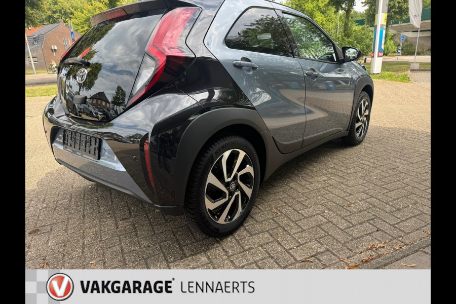 Toyota Aygo X 1.0 VVT-i S-CVT Envy AUTOMAAT, navi, carplay, pdc v+a, Rijklaarprijs