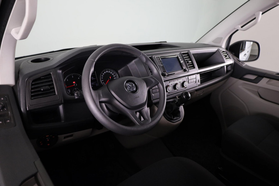 Volkswagen Transporter 2.0 TDI L1H2 Comfortline 102 pk | Navigatie | Parkeersensoren achter | Cruise control | Airco |