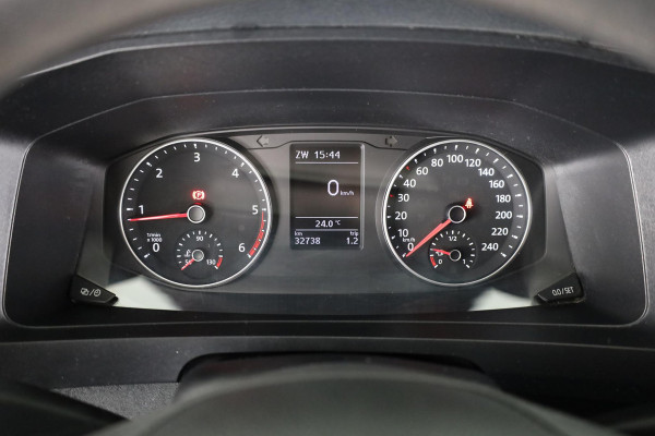 Volkswagen Transporter 2.0 TDI L1H2 Comfortline 102 pk | Navigatie | Parkeersensoren achter | Cruise control | Airco |