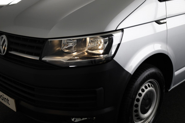 Volkswagen Transporter 2.0 TDI L1H2 Comfortline 102 pk | Navigatie | Parkeersensoren achter | Cruise control | Airco |