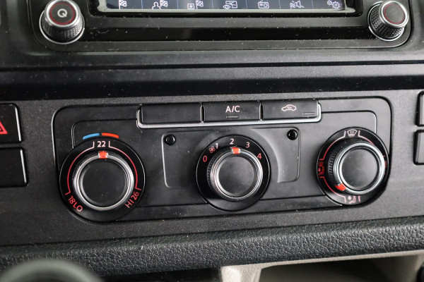 Volkswagen Transporter 2.0 TDI L1H2 Comfortline 102 pk | Navigatie | Parkeersensoren achter | Cruise control | Airco |