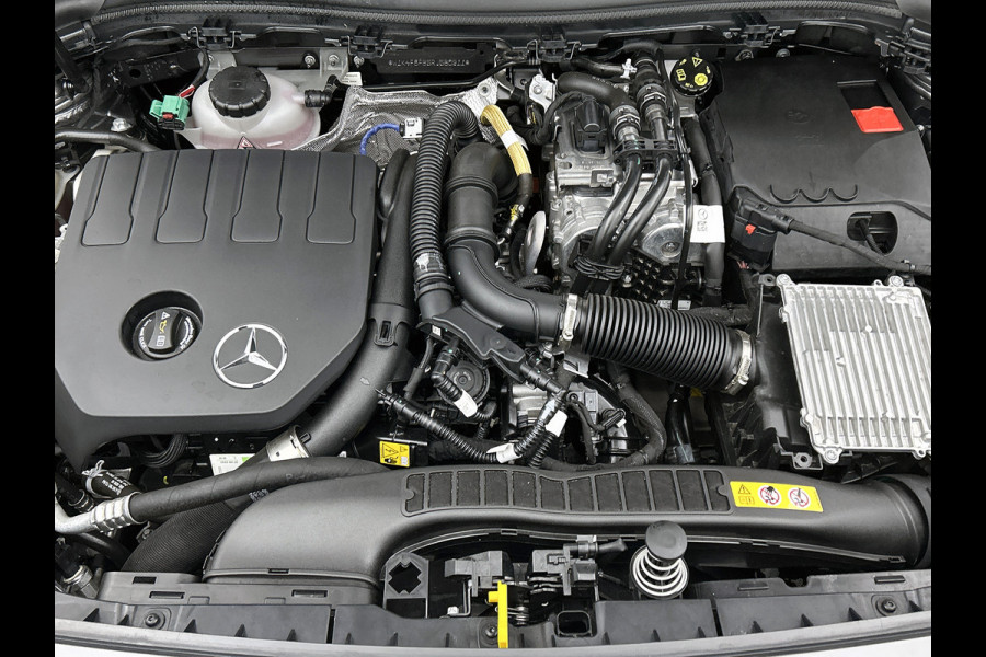 Mercedes-Benz B-Klasse 250 e AMG Line | Nightpakket | Premium pakket | Warmtewerend, donkergetint glas achterin | Keyless-Go comfortpakket | USB-pakket plus |