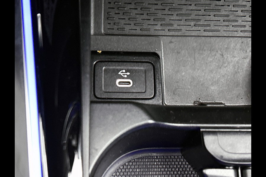 Mercedes-Benz B-Klasse 250 e AMG Line | Nightpakket | Premium pakket | Warmtewerend, donkergetint glas achterin | Keyless-Go comfortpakket | USB-pakket plus |