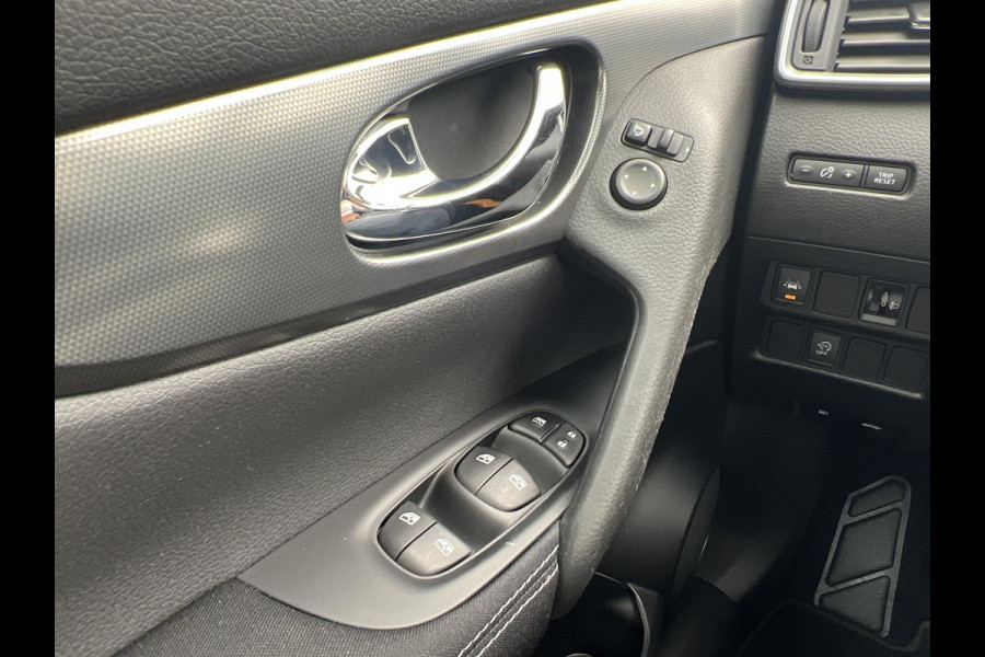 Nissan QASHQAI 1.2 N-Connecta | navigatie | panoramadak | trekhaak
