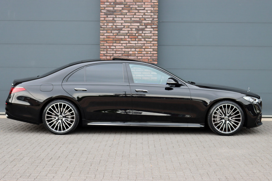 Mercedes-Benz S-Klasse 580 e Lang AMG Line Aut9 | Airmatic | Chauffeurspakket | Distronic+ | Achterasbesturing | Massage V+A | MBUX Tablet | Burmester | Vlakkenverwarming | Zonweringspakket | Luchtreinigingspakket |
