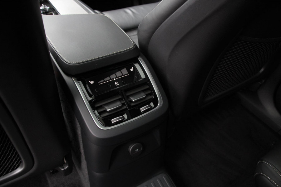 Volvo XC90 2.0 T8 Recharge AWD R-Design Long Range | Pano | B&W | Trekhaak | Luchtvering
