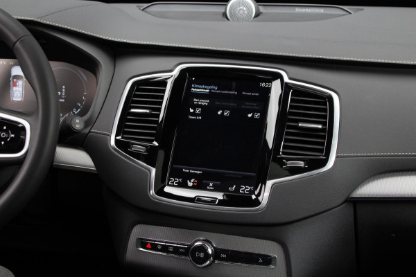 Volvo XC90 2.0 T8 Recharge AWD R-Design Long Range | Pano | B&W | Trekhaak | Luchtvering