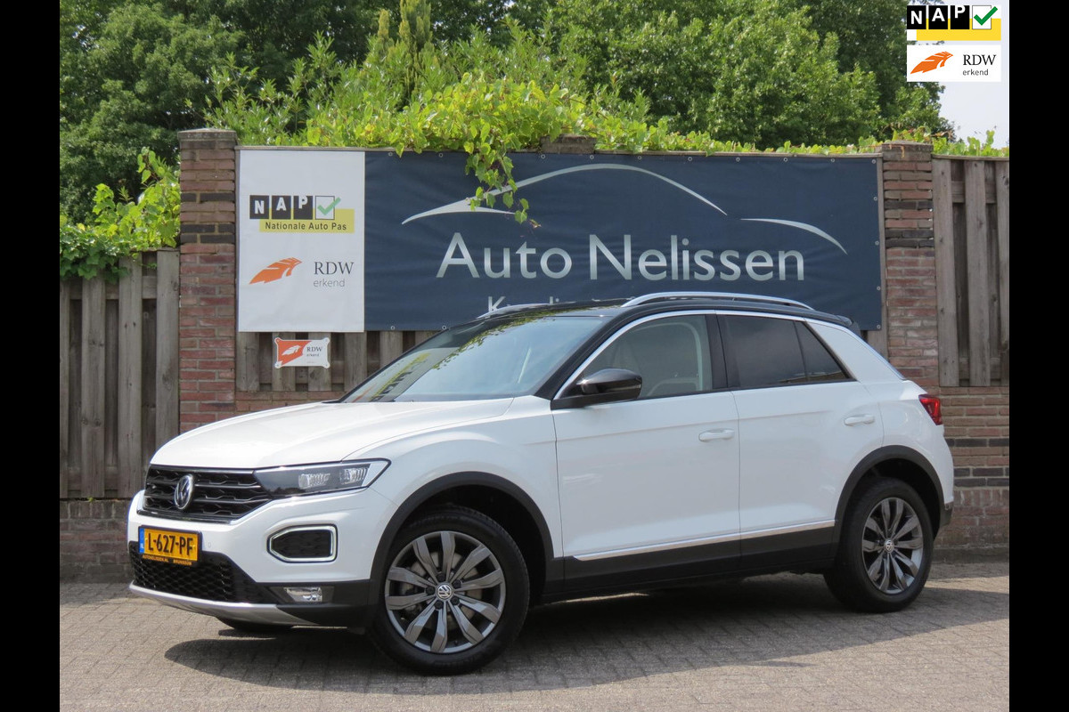 Volkswagen T-Roc 1.5 TSI Sport AUTOMAAT | DIGITAL DASHBOARD | TREKHAAK | ACHTERUITRIJCAMERA | ADAPTIVE CRUISE | STOELVERWARMING | Volkswagen T-Roc 1.5 TSI Sport AUTOMAAT | DIGITAL DASHBOARD | TREKHAAK | ACHTERUITRIJCAMERA | ADAPTIVE CRUISE | STOELVERWARMING |
