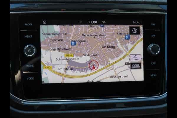 Volkswagen T-Roc 1.5 TSI Sport AUTOMAAT | DIGITAL DASHBOARD | TREKHAAK | ACHTERUITRIJCAMERA | ADAPTIVE CRUISE | STOELVERWARMING |