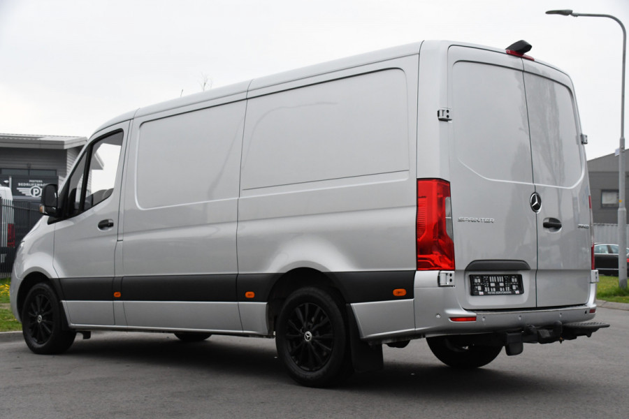 Mercedes-Benz Sprinter 316 2.2 CDI L2H1 AMG Edition Camera, Cruise, Carplay, Multimedia, 164pk, Automaat, Stoelverwarming, Standkachel, Uniek!