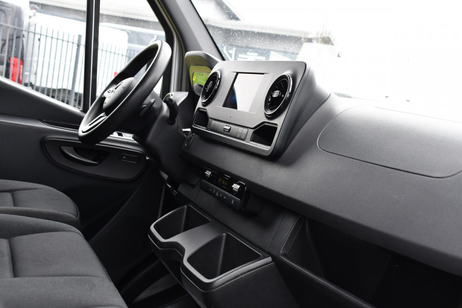 Mercedes-Benz Sprinter 316 2.2 CDI L2H1 AMG Edition Camera, Cruise, Carplay, Multimedia, 164pk, Automaat, Stoelverwarming, Standkachel, Uniek!
